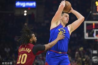 也凸显了他 也凸显了他