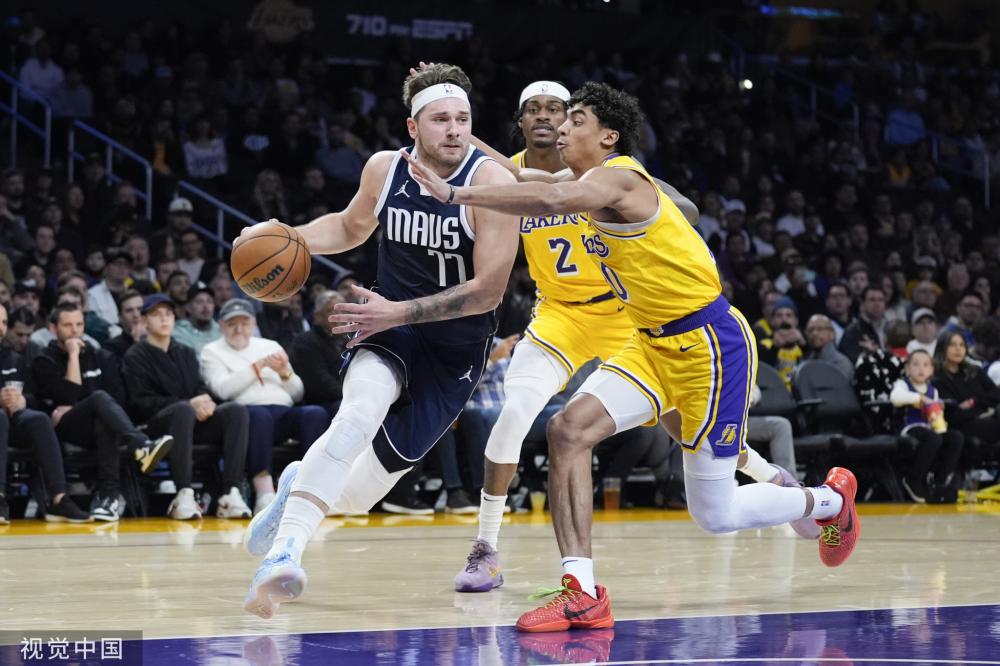 性使他在球 性使他在球